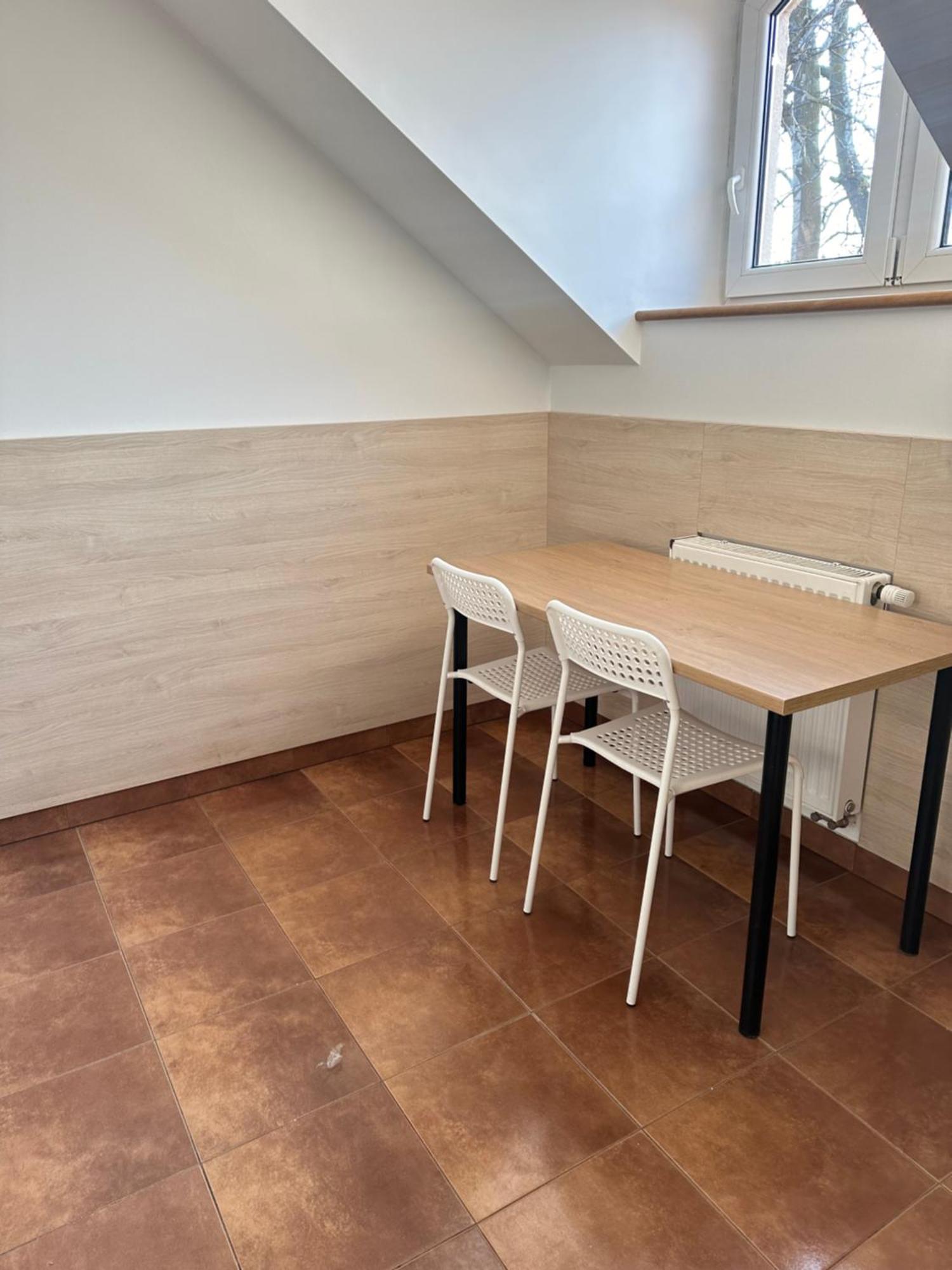 Hgs Home Noclegi Pracownicze Parking , Lazienki กอร์ซุฟเวียลคอปอลสกี ภายนอก รูปภาพ